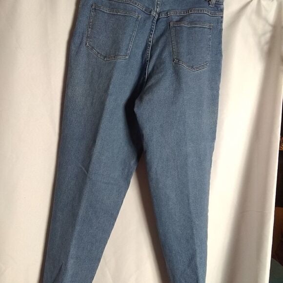 Innovation sports jeans  - Picture 2 of 5